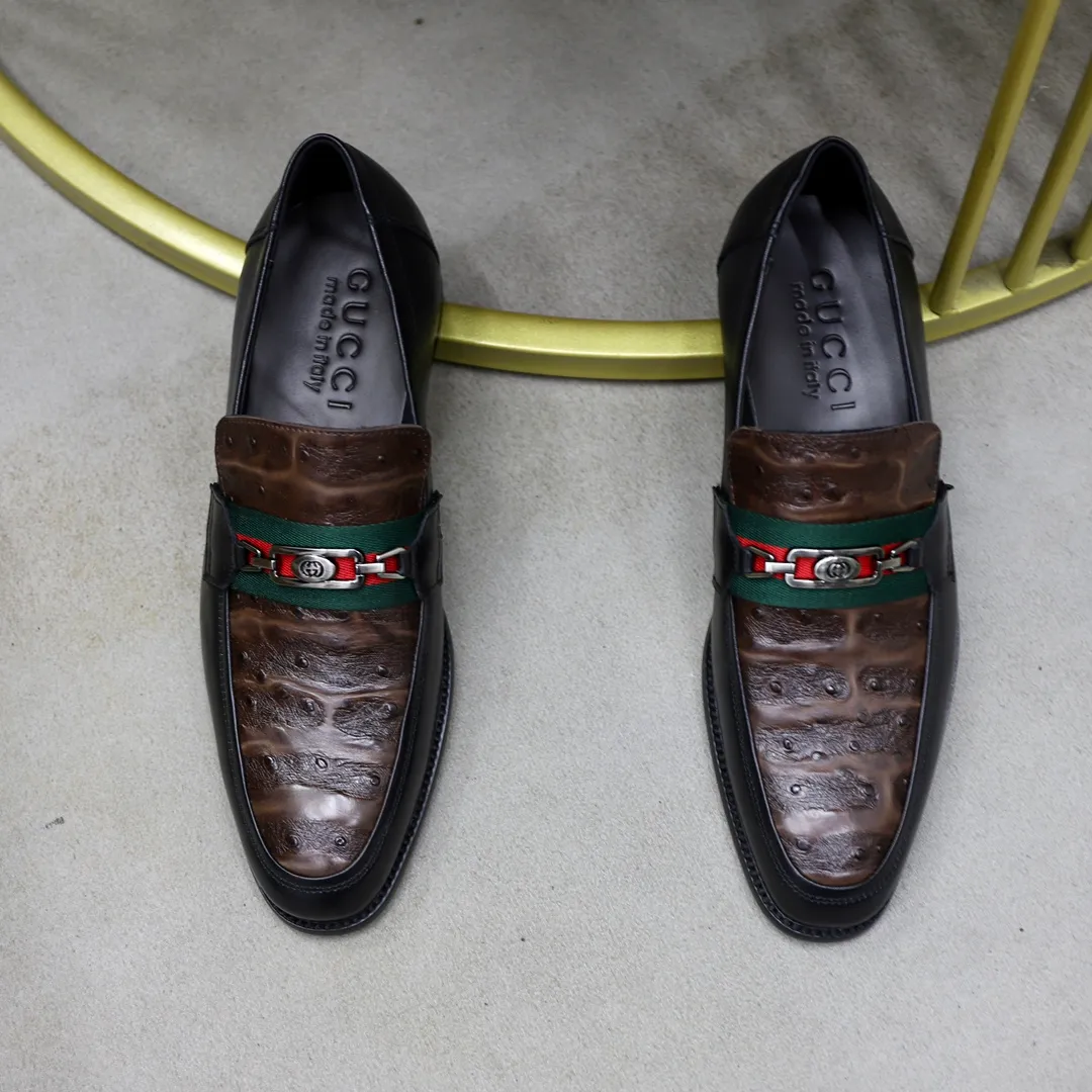 Men's shoes: 250🙅‍♂️🙅‍♂️🙅‍♂️Niuli Brand: GUCCI Size: 38-44 (45 can be customized) Level: Counter classic Material: Original soft cowhide upper Comfortable cowhide lining Original lightweight outsole Style category: Business casual footwear Driving leather shoes Color: Actual picture color